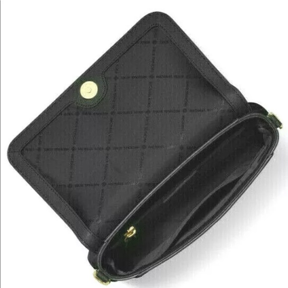 Michael Kors medium crossbody Wallet SET - Picture 7 of 7